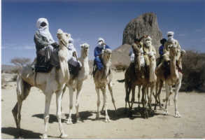 About the book - The cyborgs ... Image - Tuareg fighting in the desert - in Morocco